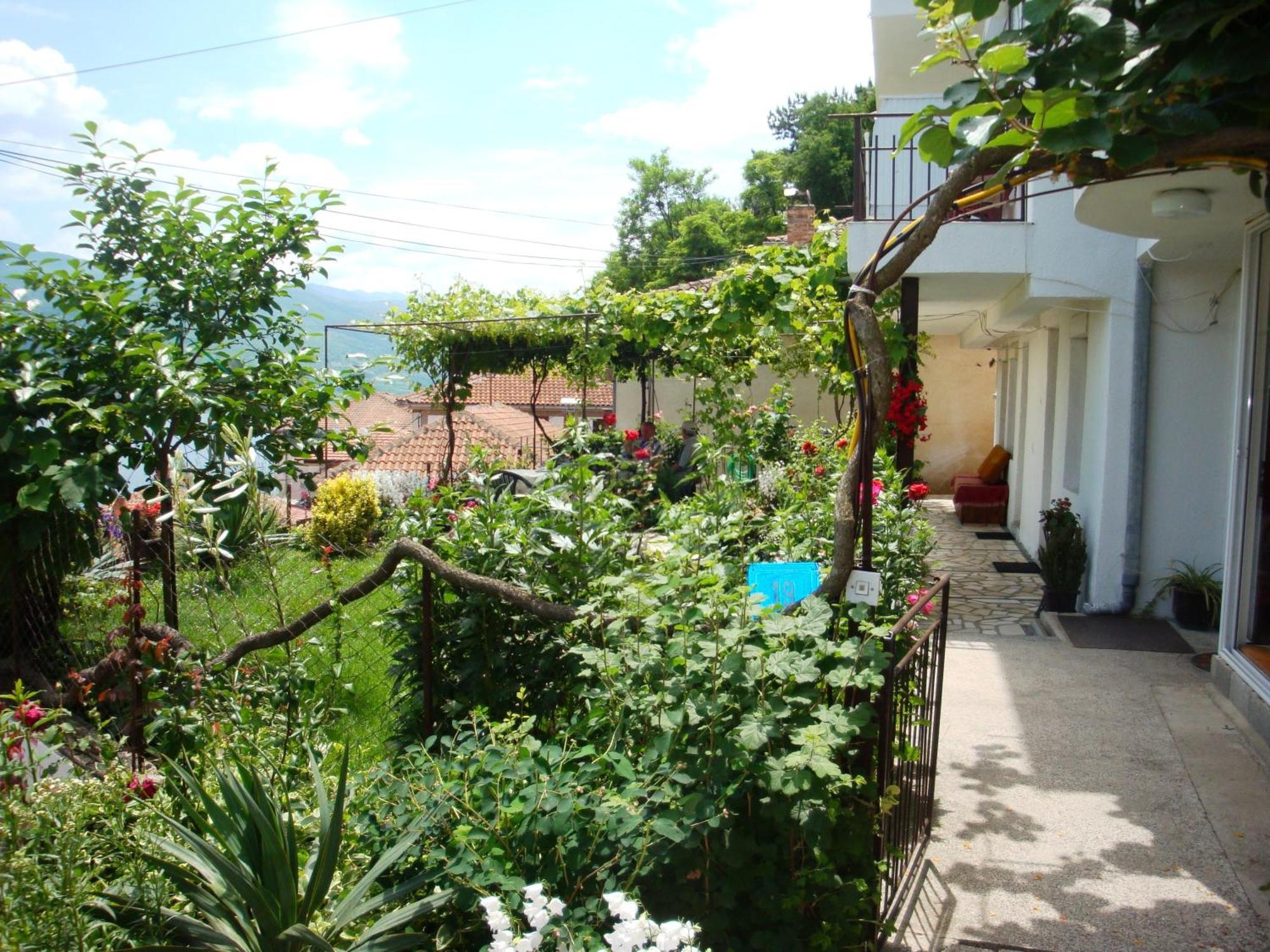 Apartments Villa Saray Ohrid Exterior photo